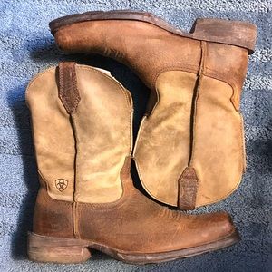 Men's Ariat Rambler Boots. Excellent condition!
